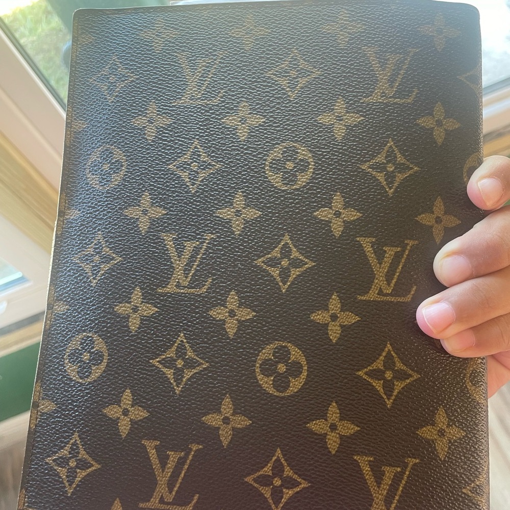 GM Louis Vuitton agenda